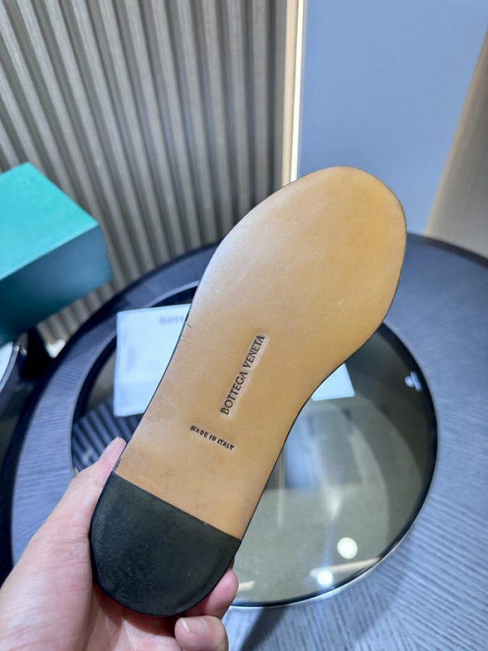 bo*te*ga Ve*ne*ta sneaker copshpe bv-52