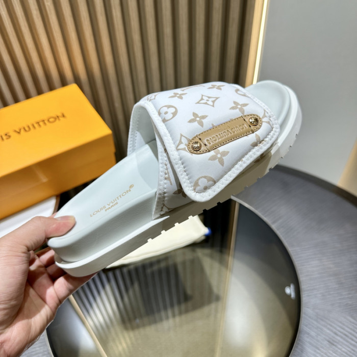 LVT SLIDE COPSHOE LVS-116