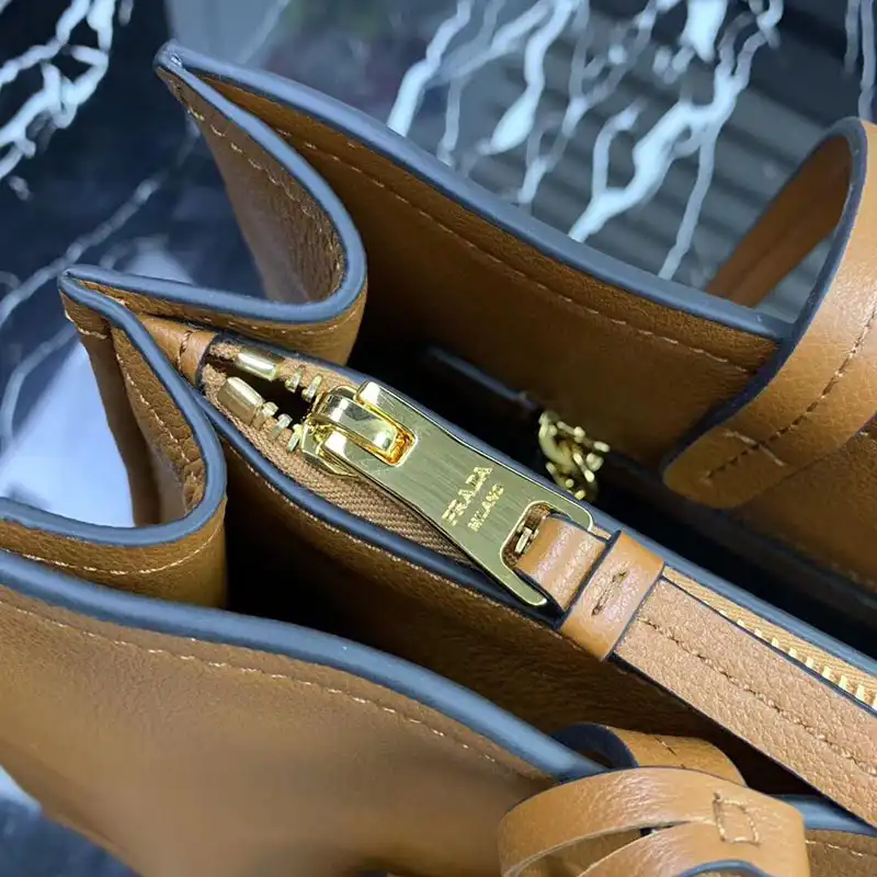 Pra*a bags 1907bp0040