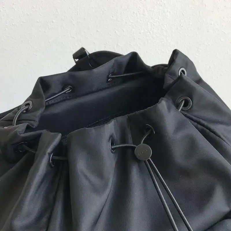 Pra*a bags 1910bb0065