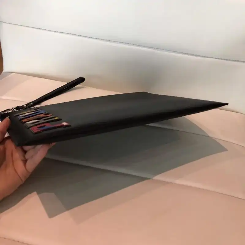 Pra*a bags 1917m0095