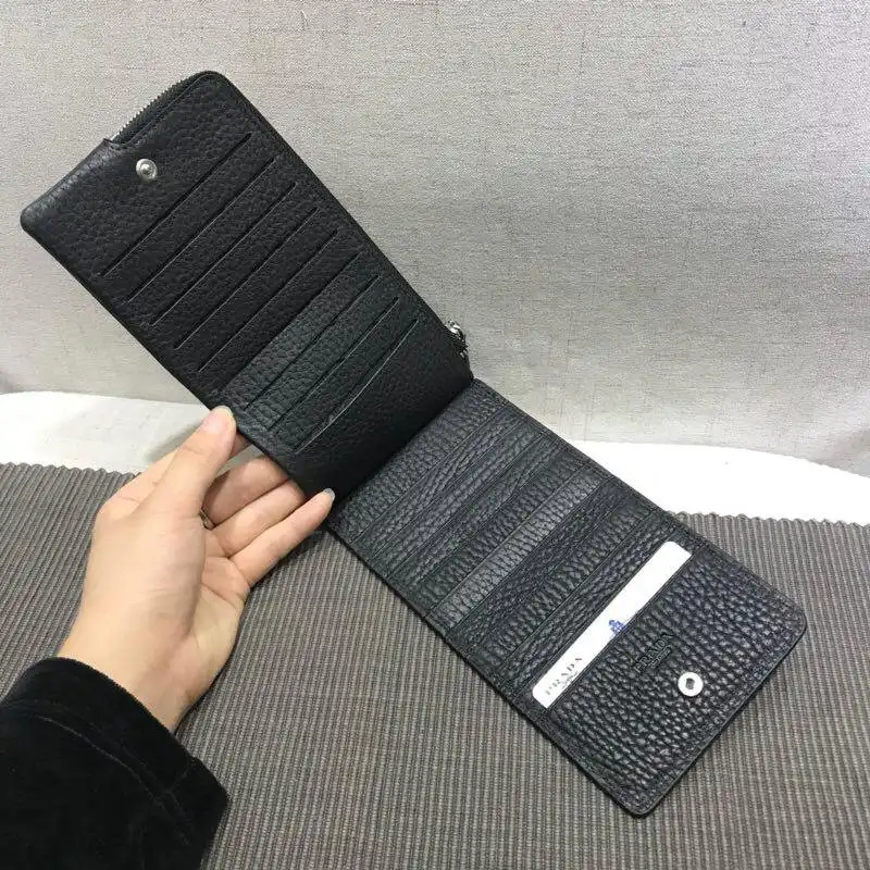 Pra*a bags 1917m0102