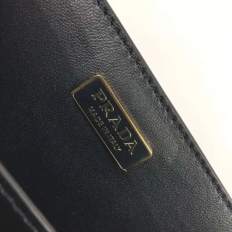 Pra*a bags 19b57b0070