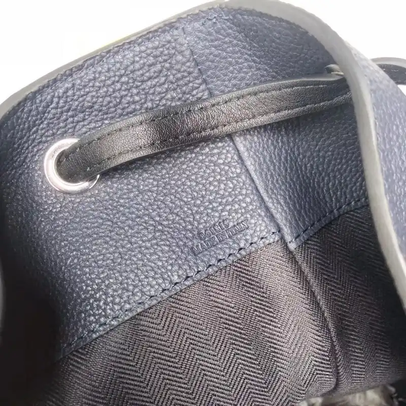 L0ew* s bag 19yan0008