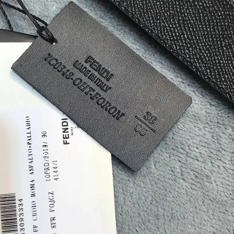 F**di s belt 2009xf0067