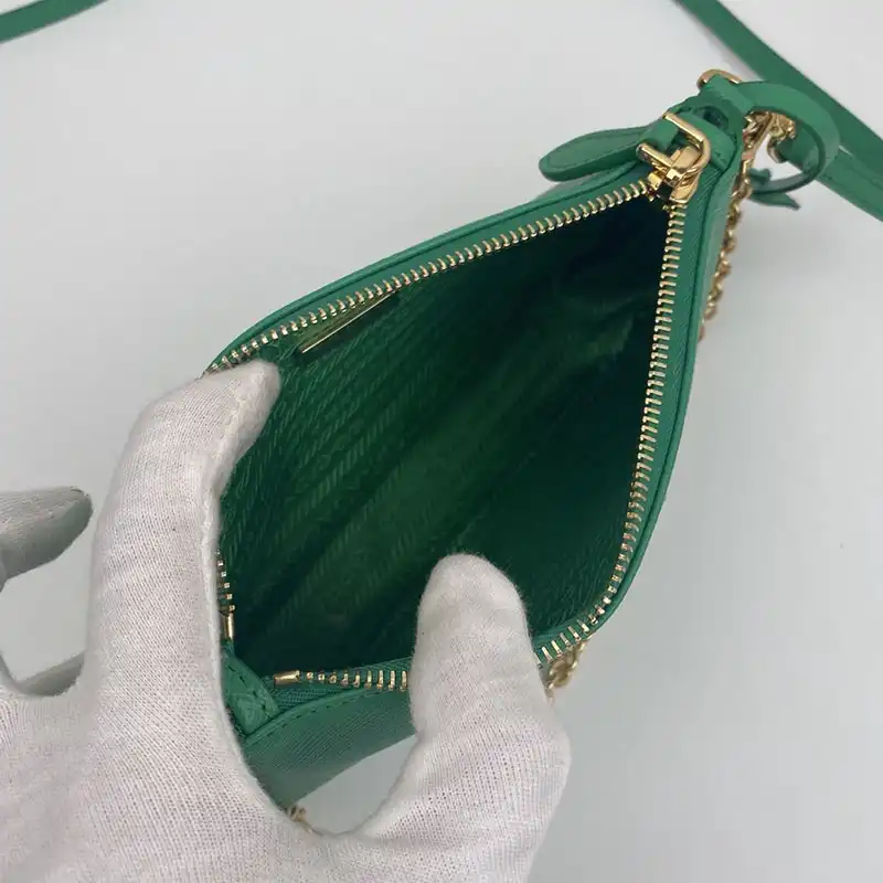 Pra*a bags 208b570130