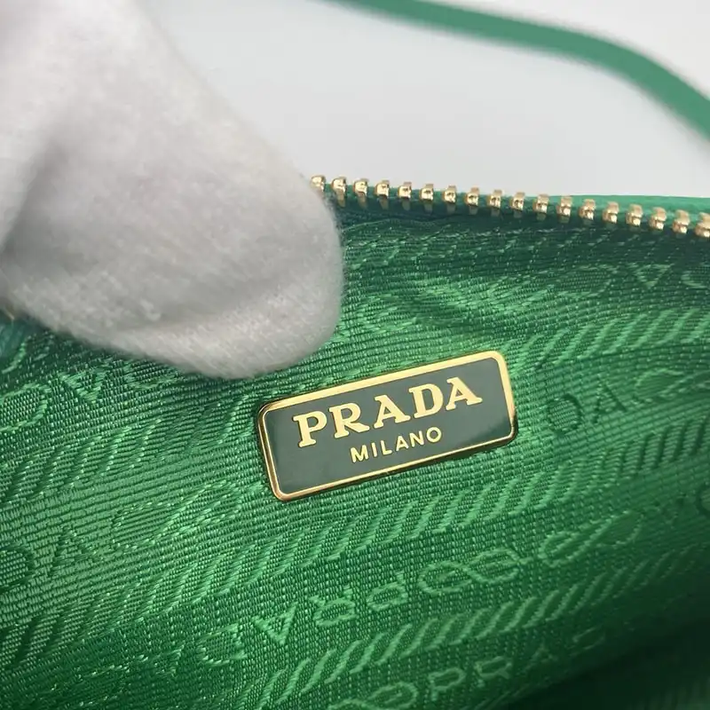 Pra*a bags 208b570130