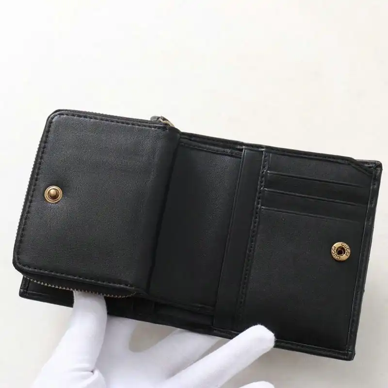 G*u*i bags 20b570307