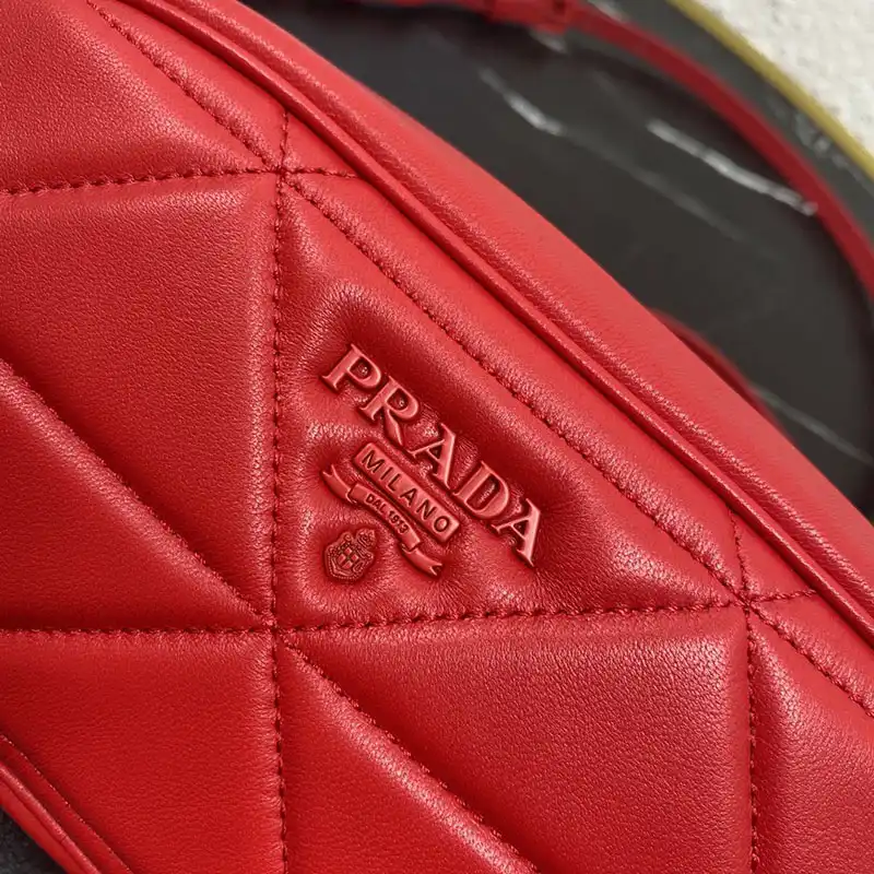 Pra*a bags 204b570047