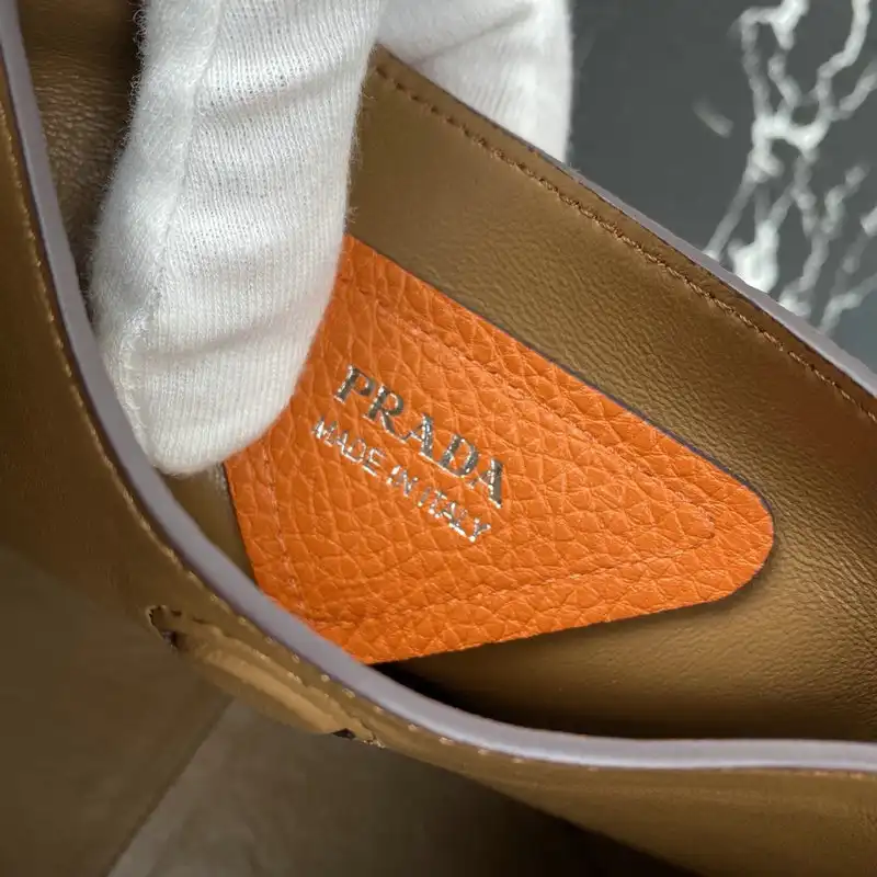 Pra*a bags 205fy0191