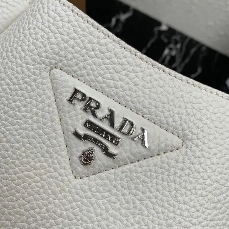 Pra*a bags 205fy0192