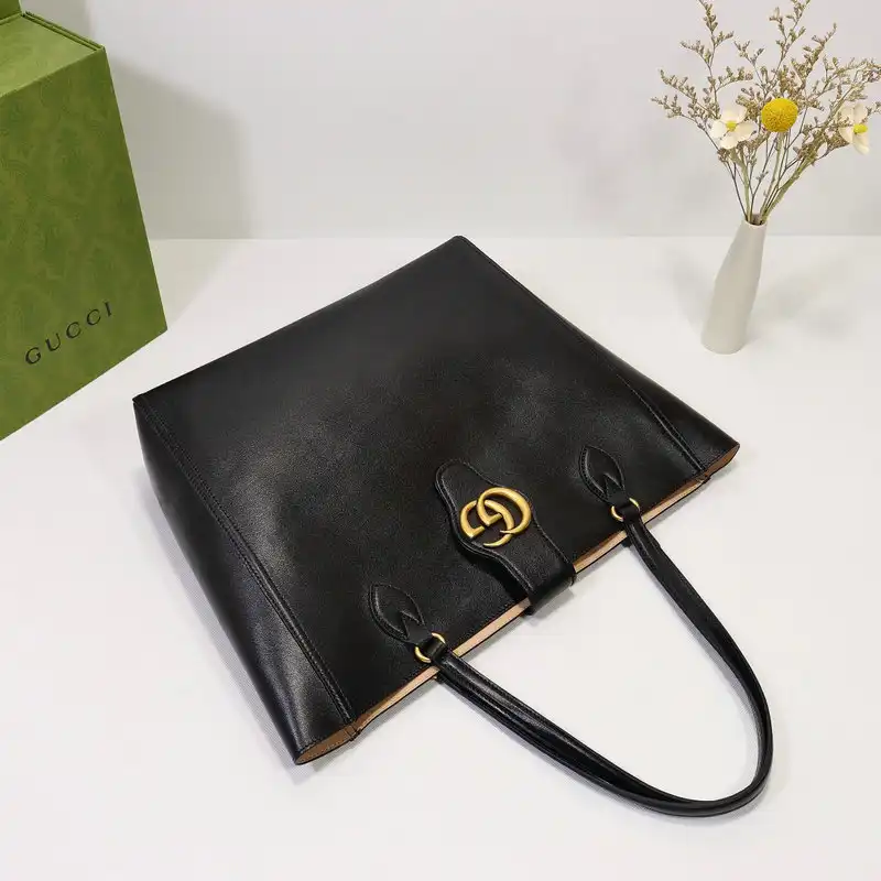 G*u*i bags 2106dj0037