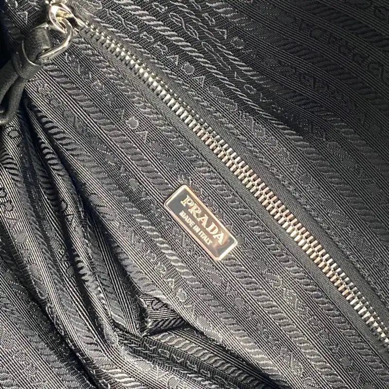 Pra*a bag 2109ya0132