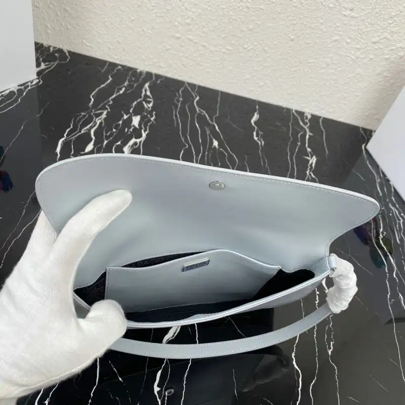 Pra*a bag 2109ya0134