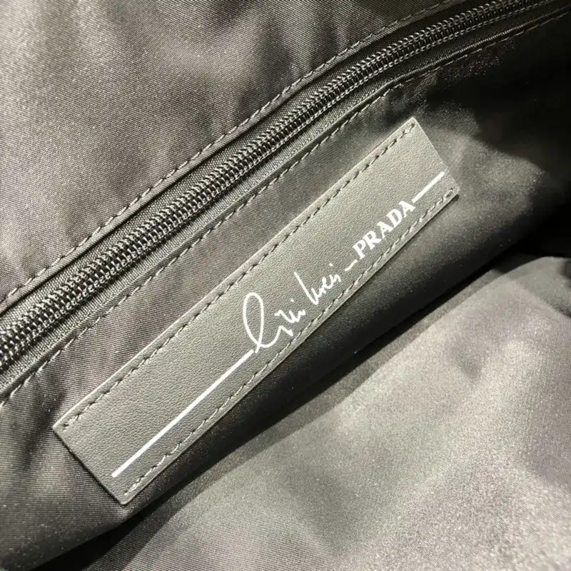 Pra*a s bags 2110yz0017