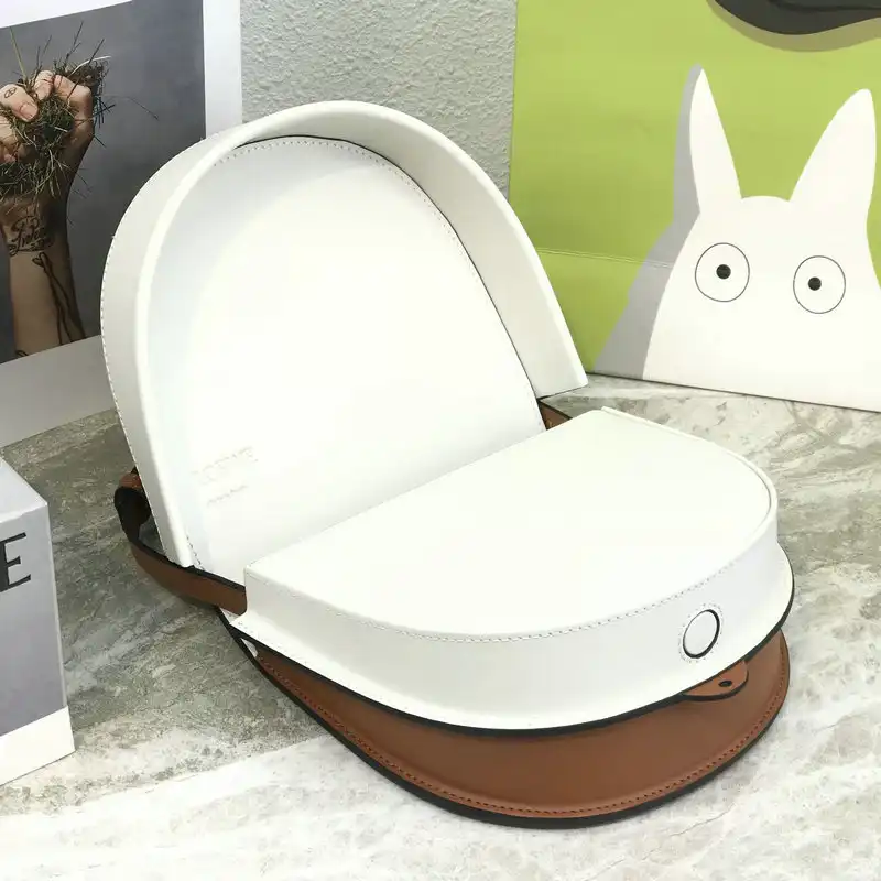 L0ew* bags 2111fy0048