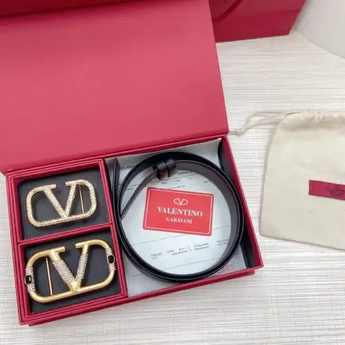 Va1e*ntin0 belts 2111xf0052