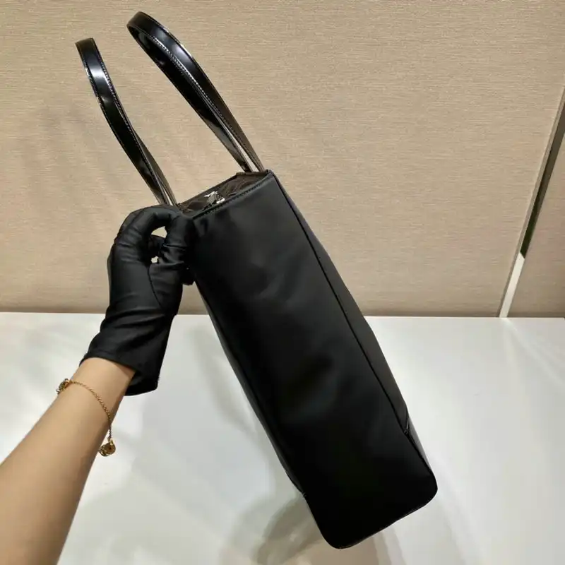 Pra*a bag 2112yz0155