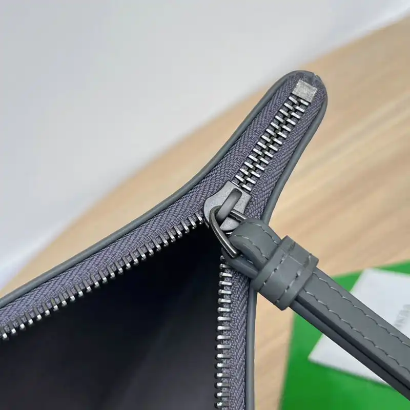 b0tt*ga Ven*ta bag 2209sf0129