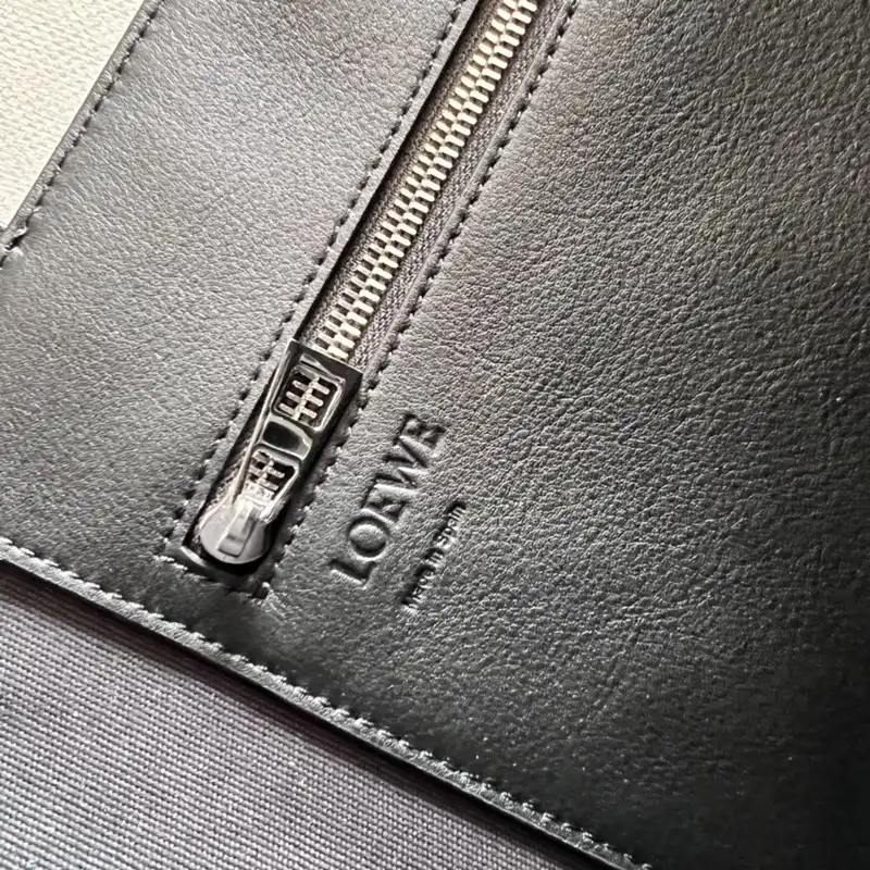 Loewe Bag 2210YA0048