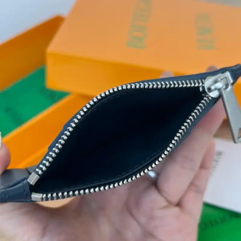 b0tt*ga Ven*ta bag 2211sf0042