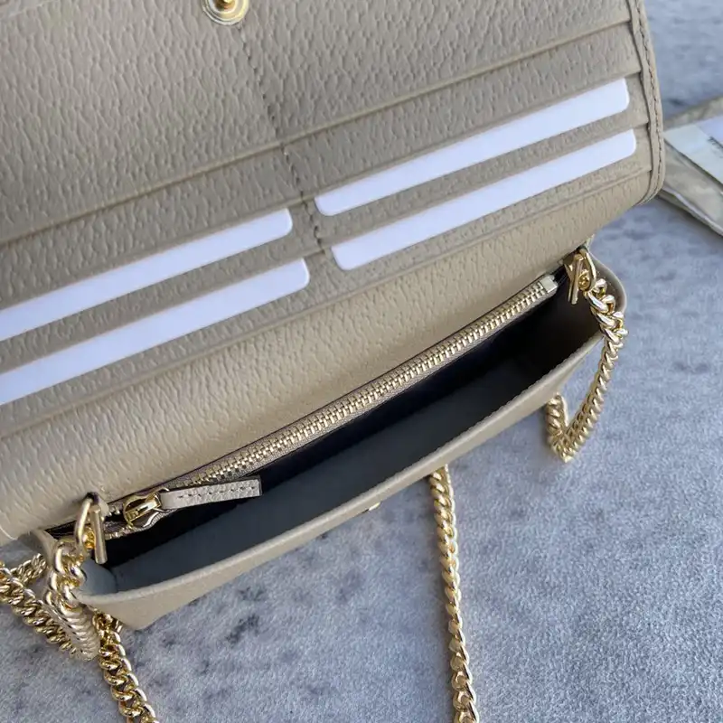 G*u*i bag 2212dj0034