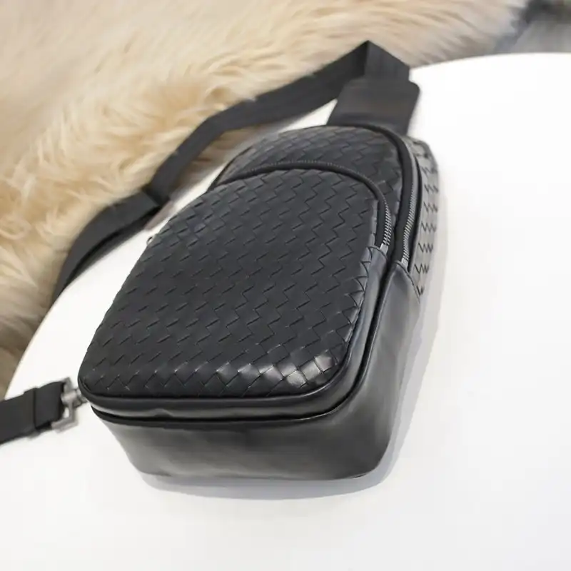 b0tt*ga Ven*ta bag 2212yz0053