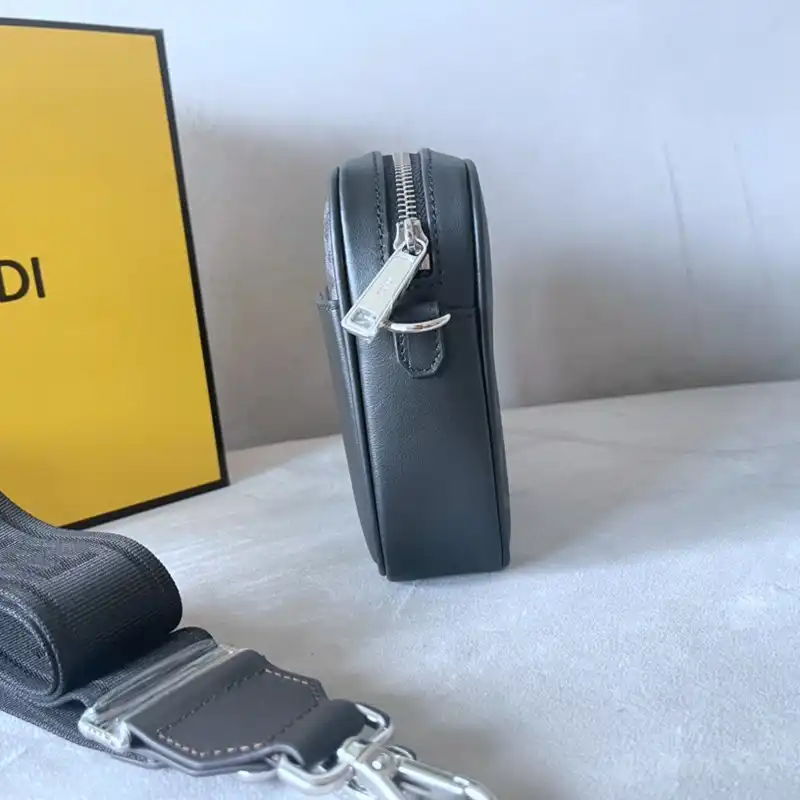 F**di bag 2301ya0042