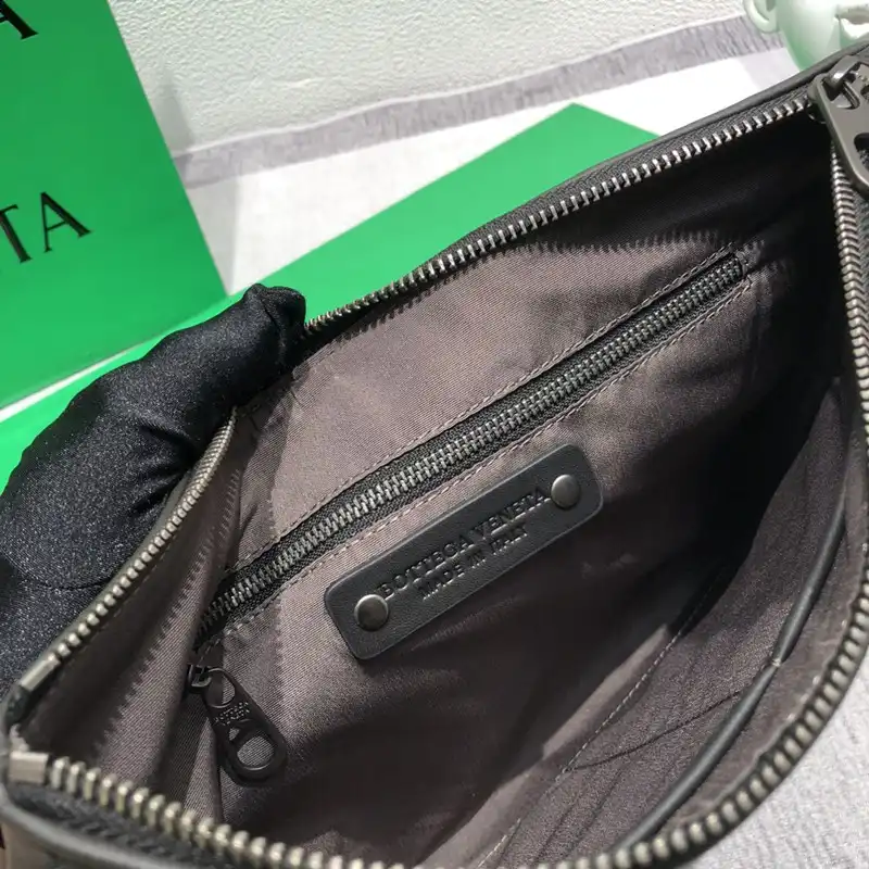 b0tt*ga Ven*ta bag 2306yz0042