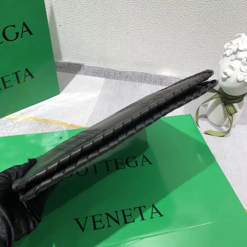 b0tt*ga Ven*ta bag 2306yz0047