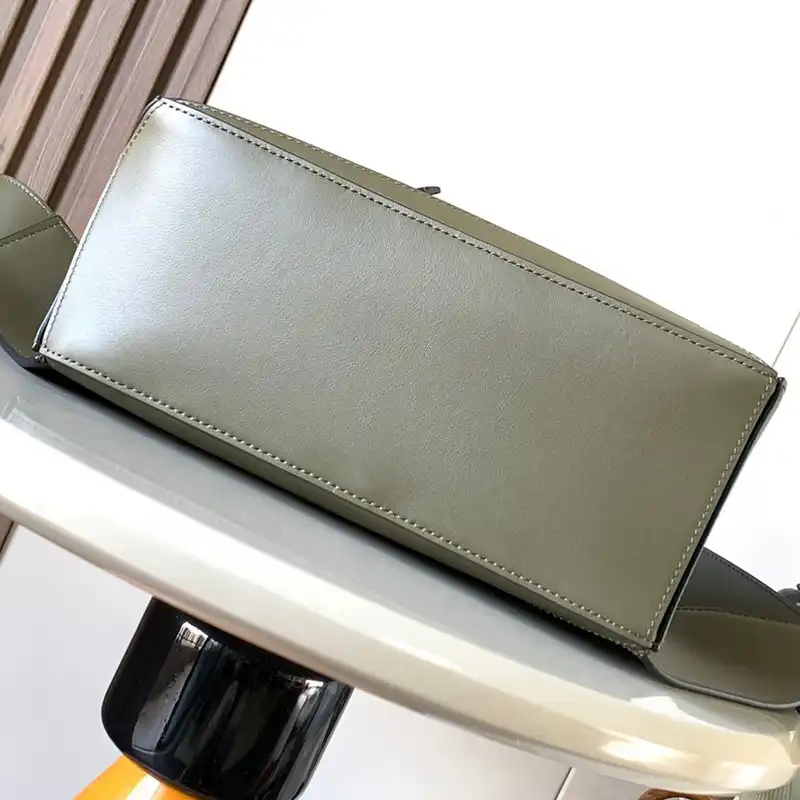 L0ew* bags 2312ya0020