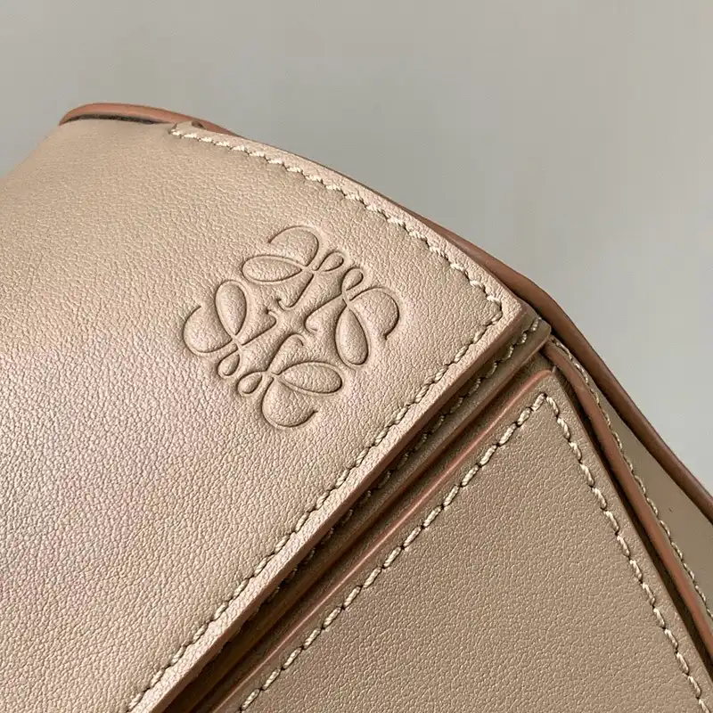 L0ew* bags 2312ya0021