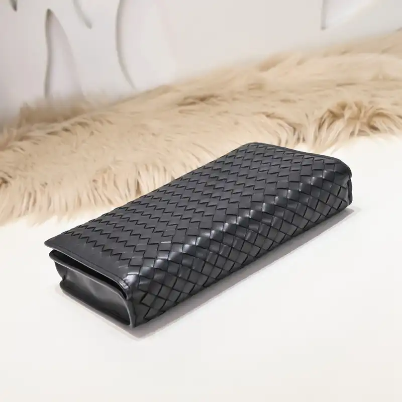 b0tt*ga Ven*ta bags 2401ya0009