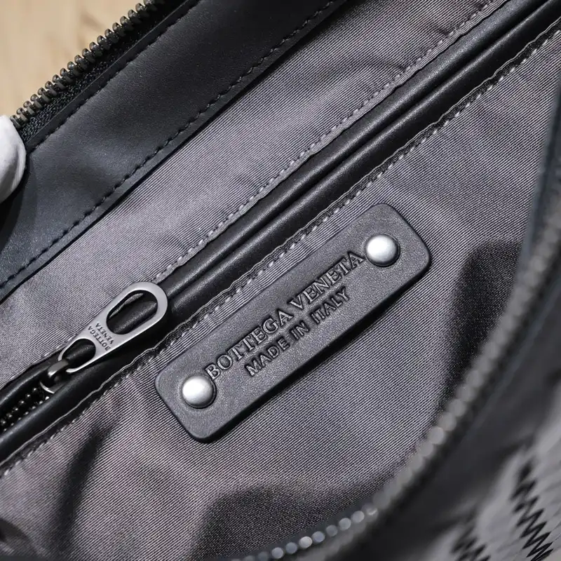 b0tt*ga Ven*ta bags 2401ya0013