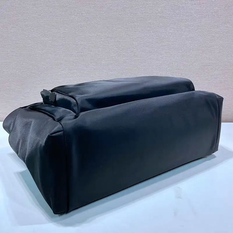 Pra*a bags 2401ya0088