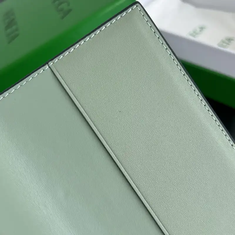 b0tt*ga Ven*ta bags 2409sf0008