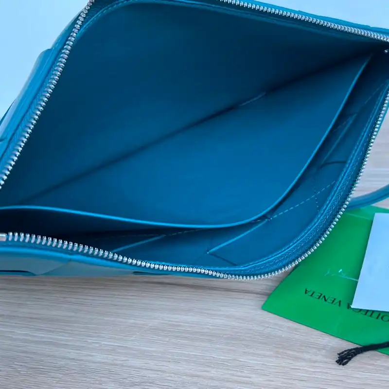 b0tt*ga Ven*ta bags 2409sf0015