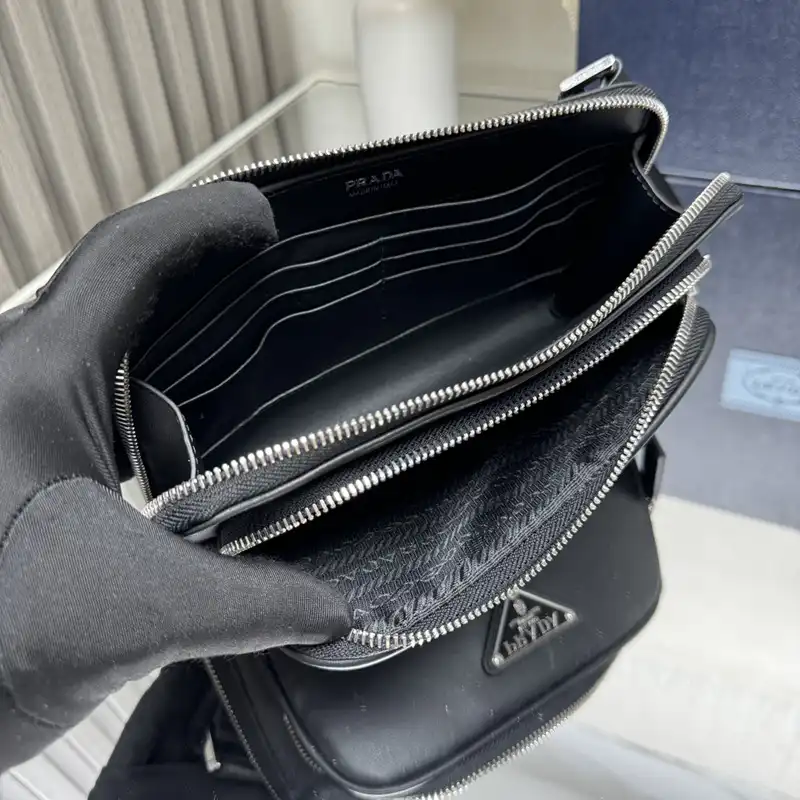 Pra*a bags 2409ya0002