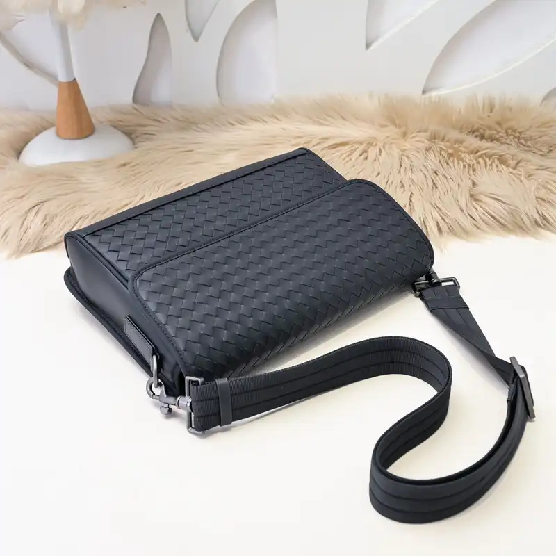 b0tt*ga Ven*ta bags 2409ya0039