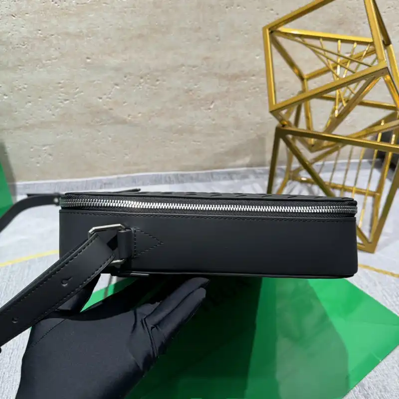 b0tt*ga Ven*ta bags 2409ya0086