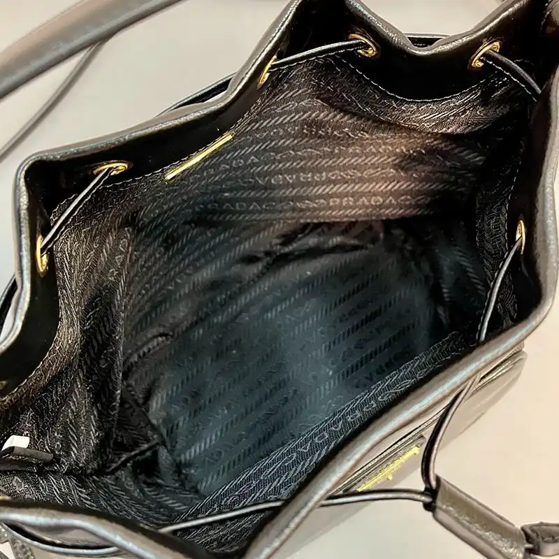 Pra*a bags 2410ya0003