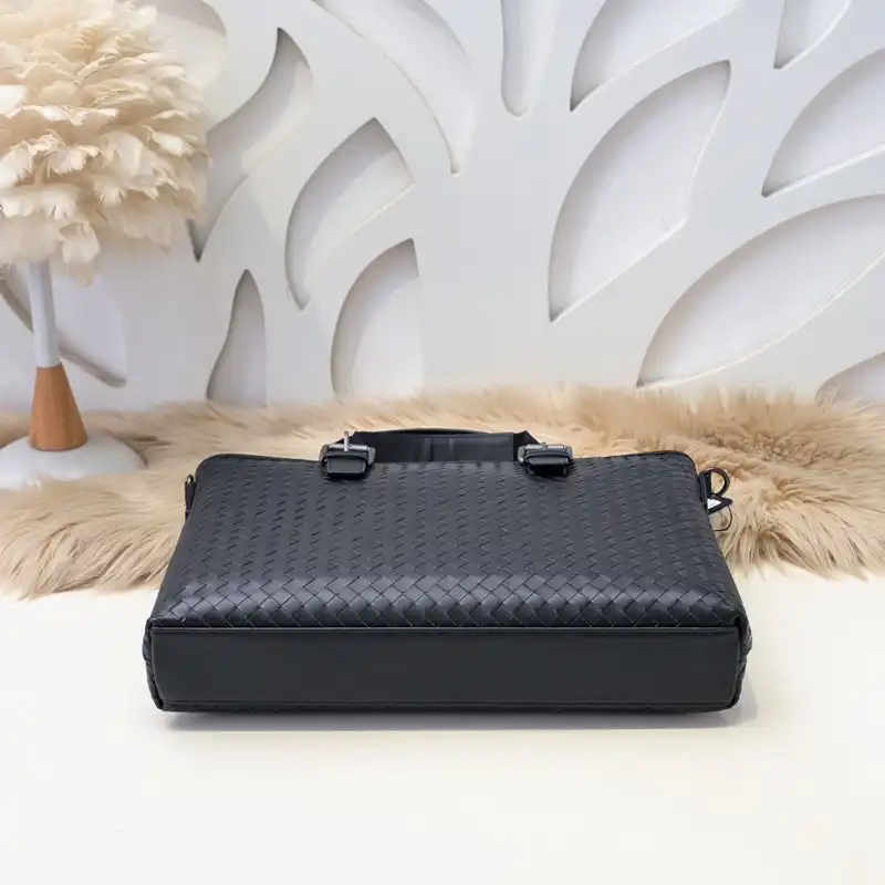 b0tt*ga Ven*ta bags 2410ya0034