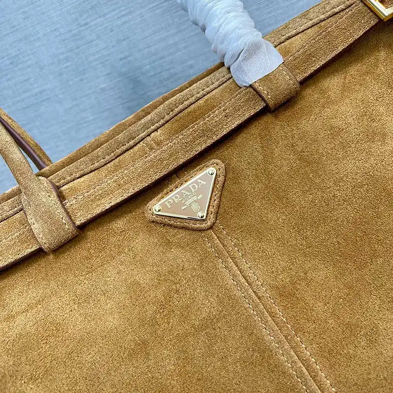 Pra*a bags 2410ya0086