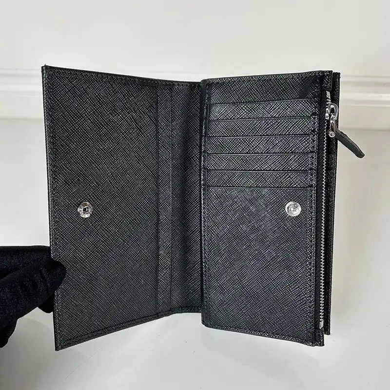 Pra*a bags 2411ya0008