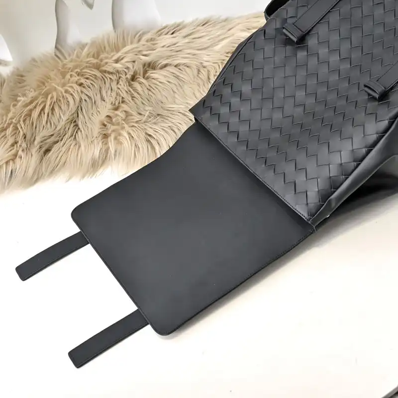 b0tt*ga Ven*ta bags 2411ya0040