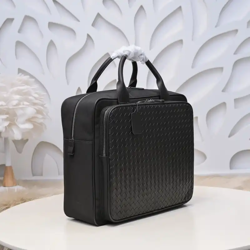 b0tt*ga Ven*ta bags 2411ya0044