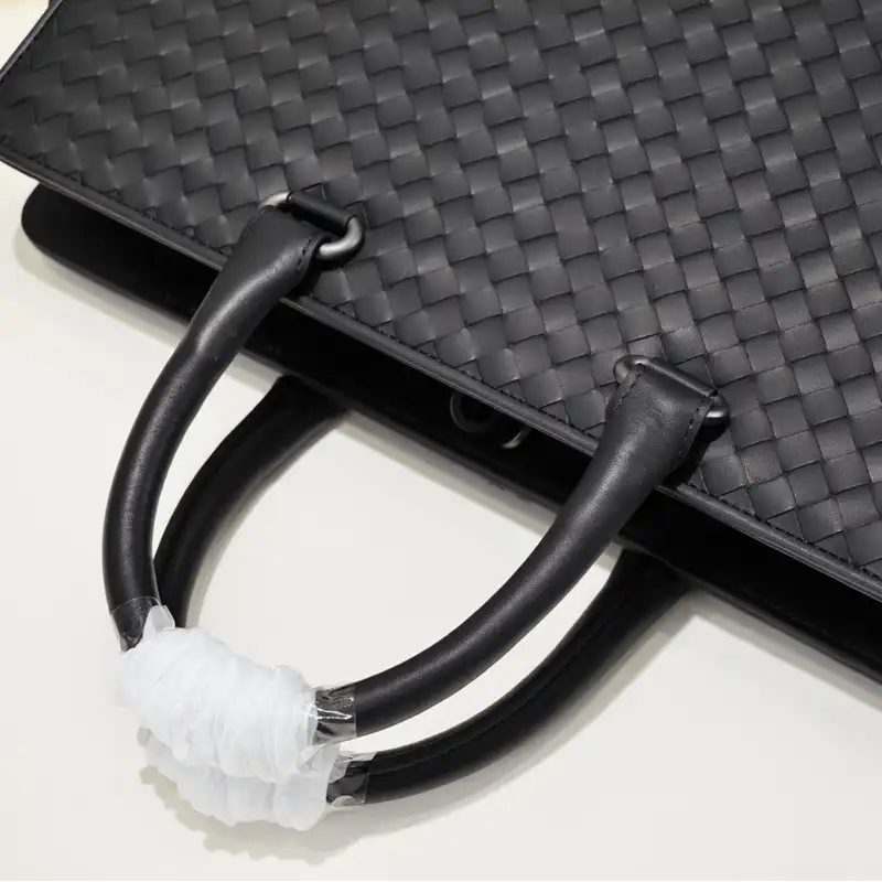 b0tt*ga Ven*ta bags 2411ya0060