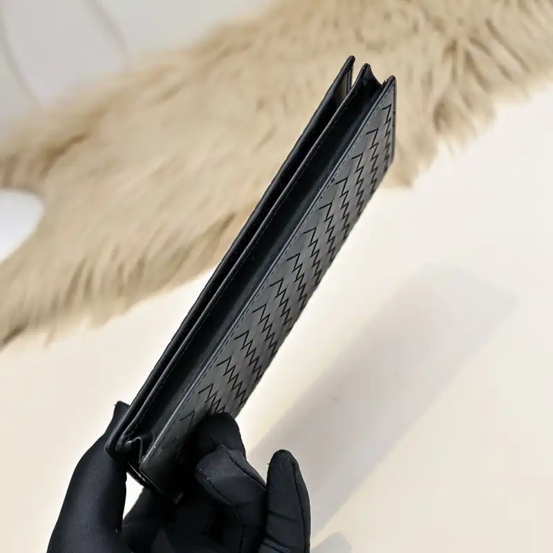 b0tt*ga Ven*ta bags 2411ya0131