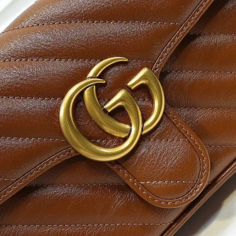 G*u*i bags 2012sh0005