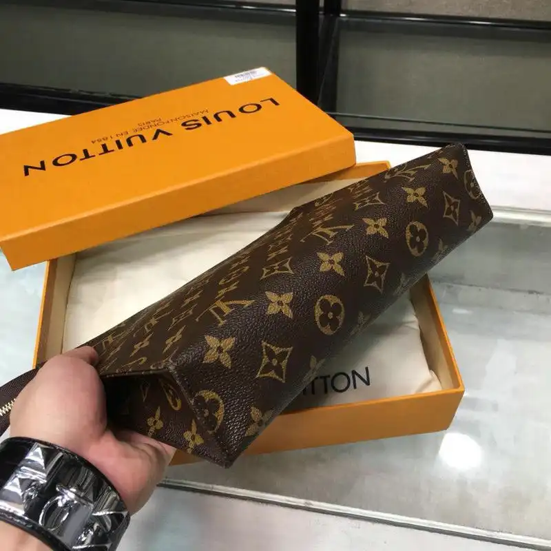 LV Bags 19T1L0234